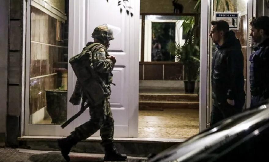 Εξάρχεια: Διακοπή κυκλοφορίας σε Ιπποκράτους και Σόλωνος λόγω ελέγχου για ύποπτη βαλίτσα
