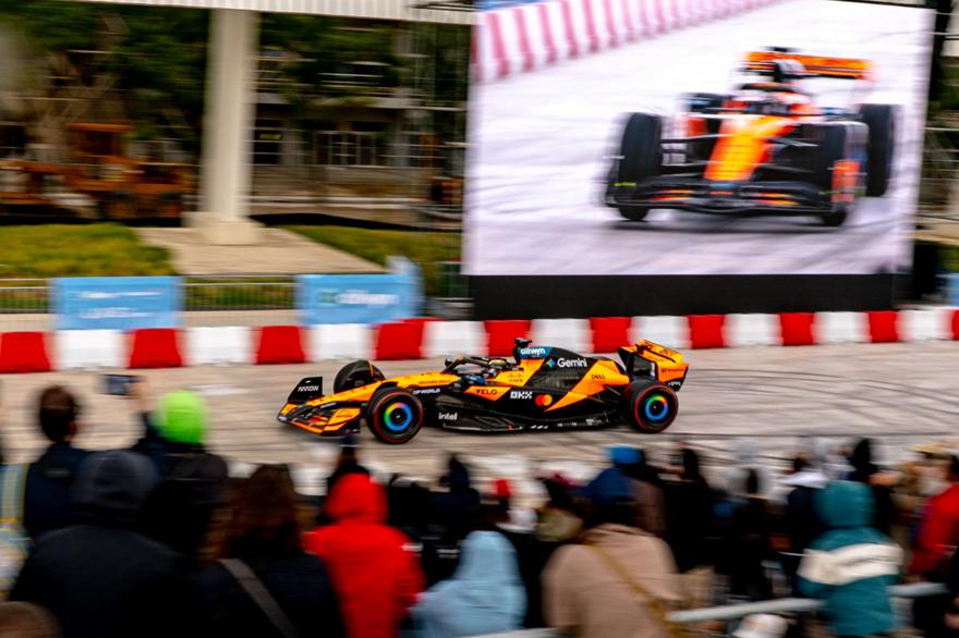 Allwyn x McLaren Racing: Fan Zone γεμάτη εμπειρίες από τη McLaren Racing