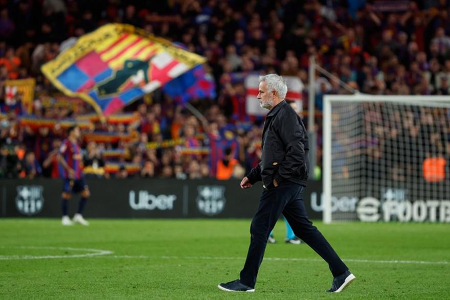 Μουρίνιο μετά το Clasico: «Δεν θα αφήσω κανέναν να πετάει στα σύννεφα»