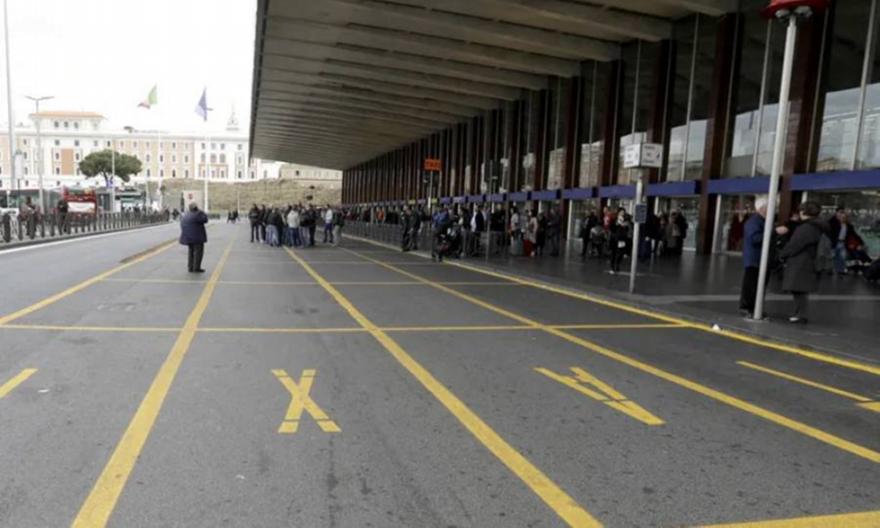 Ιταλία: Μαζική κινητοποίηση των ιδιοκτητών ταξί - Ζητούν μέτρα από τη Μελόνι