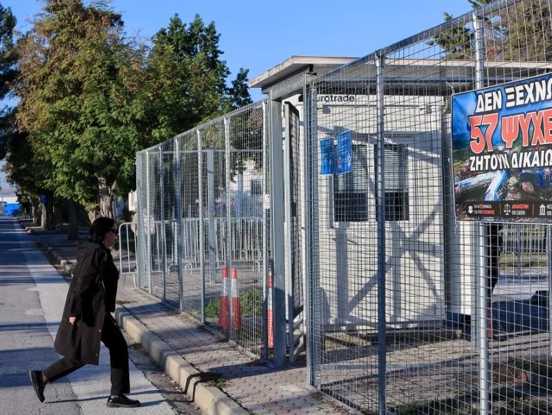 Δίκη για τα Τέμπη: 8 καταθέσεις συγγενών θυμάτων και επιβατών-Για ποια αιτήματα αναμένεται να προτείνει η εισαγγελέας