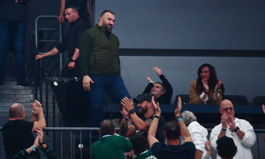 Στο «Telekom Center» ο Πέκοβιτς, αποθεώθηκε από τους φίλους του Παναθηναϊκού!