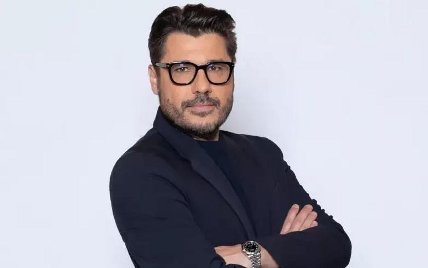 Λάμπρος Κωνσταντάρας: Είδε τον Μάνο Χατζιδάκι μαφιόζο στον ύπνο του και του έριξε χαστούκι!