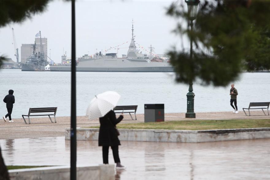 Καιρός: Υποχωρούν σταδιακά οι βροχές – Πού θα επιμείνουν τα φαινόμενα και πού θα φτάσει η θερμοκρασία