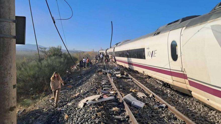 Ισπανία: Συγκρούστηκαν δύο τρένα υψηλής ταχύτητας - Τουλάχιστον 10 νεκροί, πολλοί τραυματίες