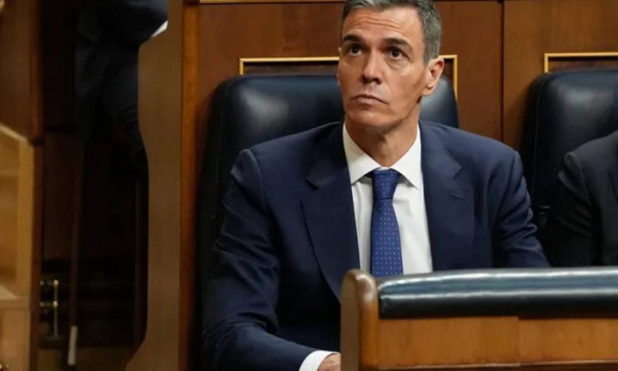 Συγκλονισμένος ο Σάντσεθ από τη σύγκρουση τρένων στην Ισπανία: «Η σκέψη μου σε όλα τα θύματα»