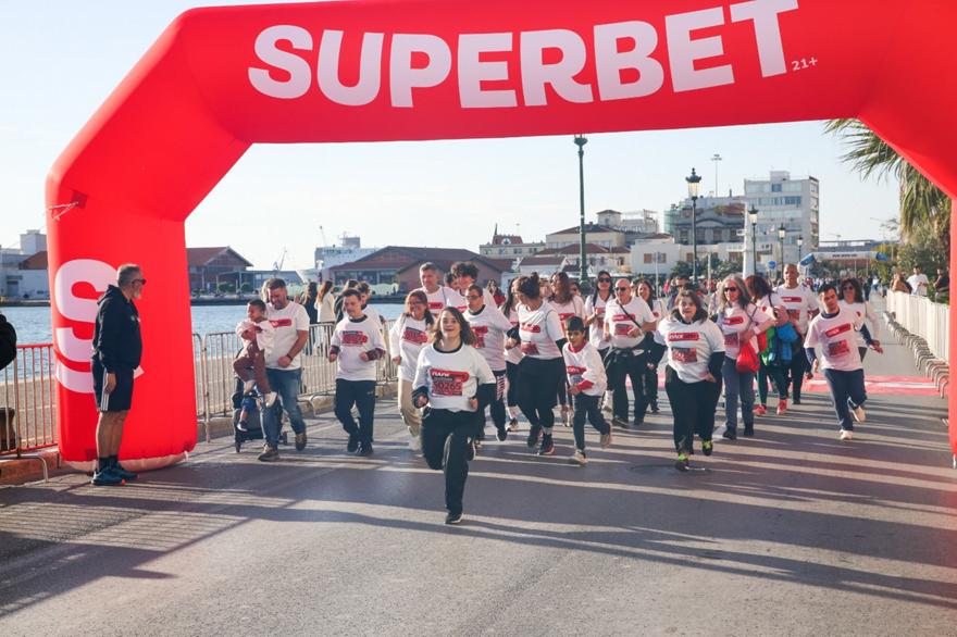 Superbet: Μεγάλος Χορηγός του 14ου Διεθνούς Νυχτερινού Ημιμαραθωνίου Θεσ/νίκης - ZeniΘ