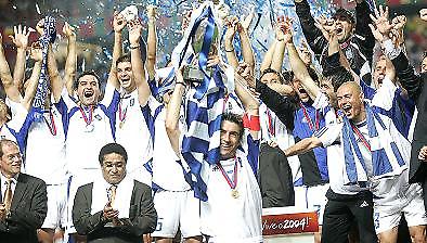 Ολοι τιμούν τον «Τεό»