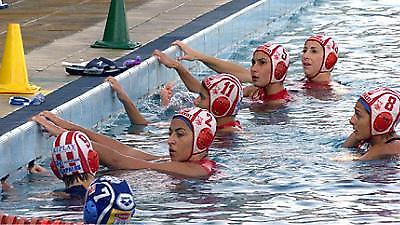 Ακάθεκτες οι «ερυθρόλευκες»