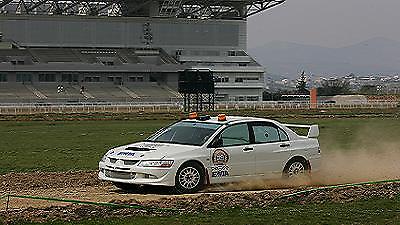 Υπερειδικές και με ιστορικά αυτοκίνητα