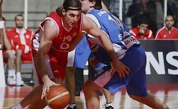 Νίκη ανάσα για τον Ολυμπιακό