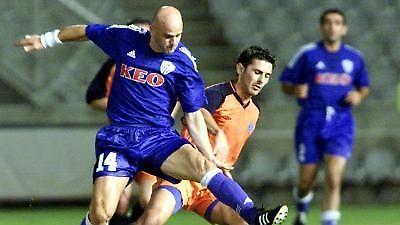 ΚΥΠΡΟΣ: Συγκάτοικοι στην κορυφή