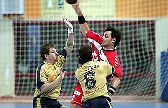 Επιστρέφουν στα «σαλόνια»