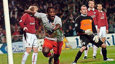 Άρσεναλ, Γιουνάιτεντ στο κόλπο για Εσιέν