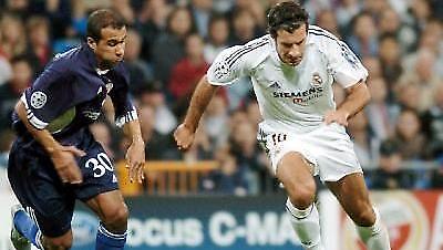 Φίγκο: 'Μ' έχει πλησιάσει η Γιουνάιτεντ'