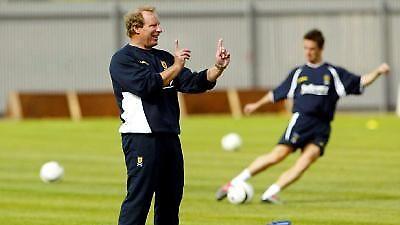 Προπονητής μέχρι νεωτέρας ο Μπερνς