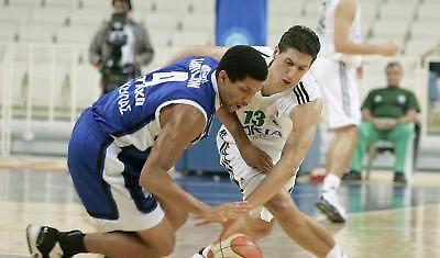 Η Χαποέλ κρατούσε το ρόπαλο