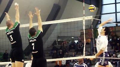 Ακάθεκτος ο Ηρακλής