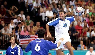 'Κάτοικοι' Ελβετίας Καφάτος και Καρυπίδης