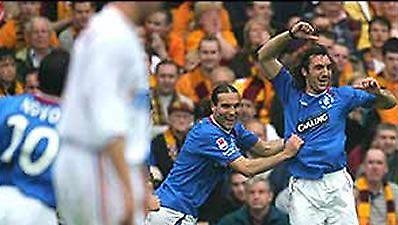 Εγκώμια Μακλίς για Κυργιάκο