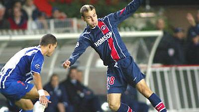 ''Ξεσκαρτάρισμα'' στην Παρί