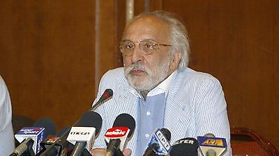 Λυκουρέζος κατά Ντέμη