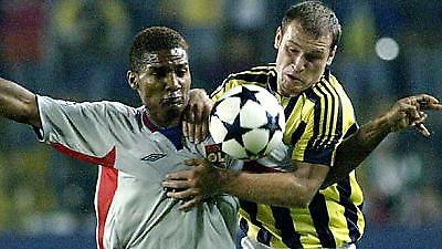 Νίκη κορυφής η Λυών