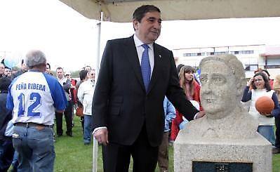 Δεν πάει πουθενά ο Λούκε