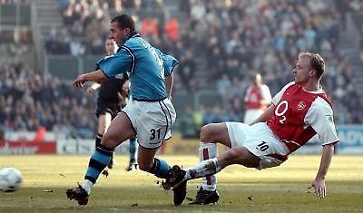 Carling Cup: Πέρασαν τα φαβορί