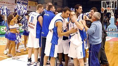 ΜΕΝΤ: Πάνοπλη στη Νέα Σμύρνη