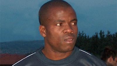 Υπέγραψε στην Παλέρμο ο Μακίνουα