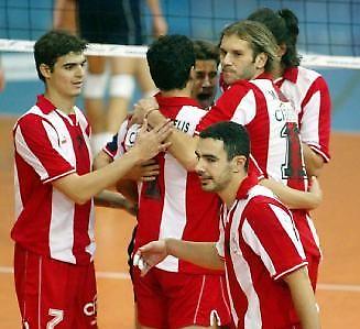 Νίκη-πρόκριση πέτυχαν οι «ερυθρόλευκοι»