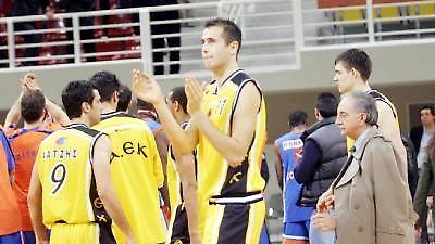 Νίκησε αλλά δεν ικανοποίησε