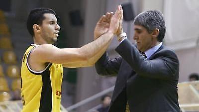 «Δια χειρός» Στεφανίδη