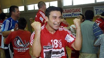 Δια χειρός Τζιμούρτου