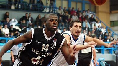 «Καμπάνα» σε Ντέιβις και Χόλκομπ