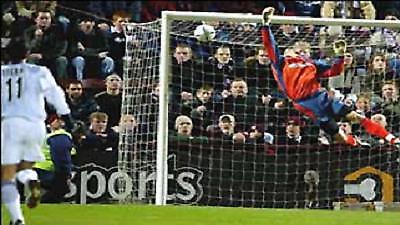 Αγγλική «μάχη» για τον Γκόρντον