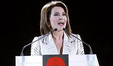 Η Γιάννα Αγγελοπούλου «ξαναχτυπά»