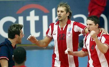 Άνοιξε ο δρόμος...