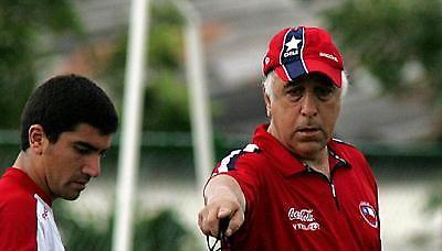 Παραμένει στη Χιλή ο Ακόστα