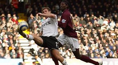 Πλήγμα Αντεμπαγιόρ και Λαουρέν στην Αρσεναλ