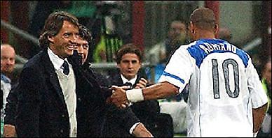 Μαντσίνι: «Δεν φεύγει ο Αντριάνο…»