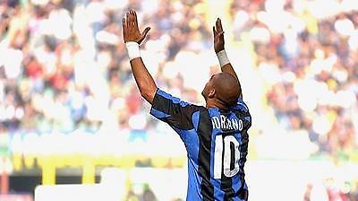 Χαμηλοί τόνοι από τον Αντριάνο