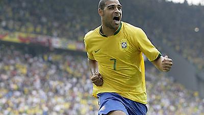 Με Αντριάνο η «Σελεσάο» κόντρα σε Πορτογαλία