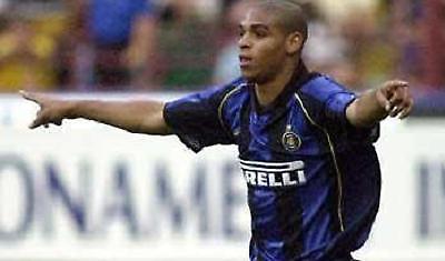 Διαψεύδει η Ίντερ τα περί Αντριάνο και Ρεάλ