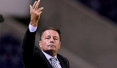 Σε ομάδα του Κατάρ ο Αντριάνσε