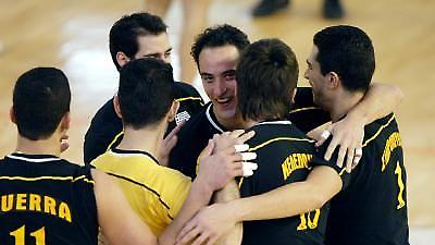 Ο Καζάζης στην ΑΕΚ