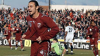 Σαν να μην πέρασε μία μέρα