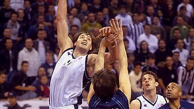 Νοκ-άουτ ο Αγαδάκος