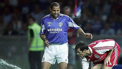 Τα πετροδόλαρα καλούν τον Άιλτον